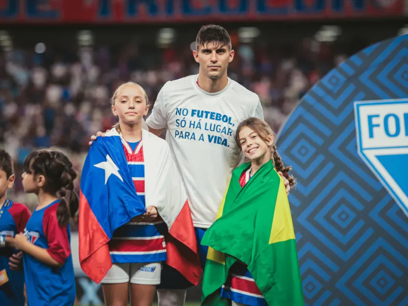  Crédito: Mateus Lotif / Fortaleza EC Leia mais em: https://www.opovo.com.br/esportes/futebol/times/fortaleza/2025/04/13/fortaleza-faz-homenagem-apos-morte-de-torcedores-chilenos-no-futebol-so-ha-lugar-para-a-vida.html ©2022 Todos os direitos são 